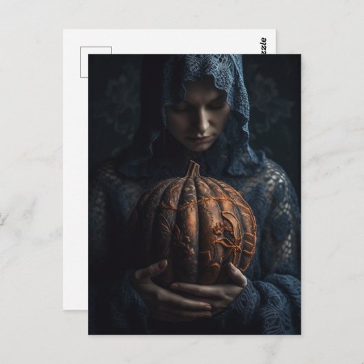 Carte Postale Femme avec un Citrouille orné (Devant / Derrière)
