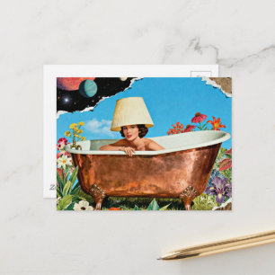 Carte Postale femme baignoire en cuivre rustique fleurs collage
