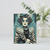 Carte Postale Femme clown de cirque et chat noir (Debout devant)
