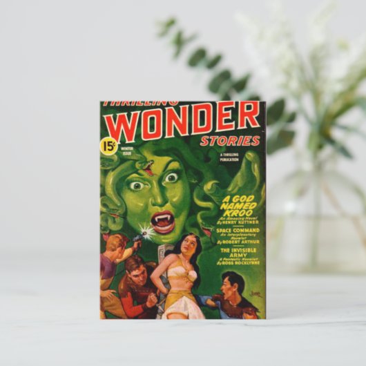 Carte Postale Femme de serpent vert géant (Debout devant)