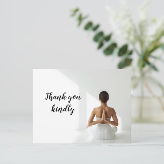 Carte Postale Femme de yoga (Debout devant)