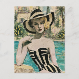 Carte Postale Femme en maillot de bain noir et blanc au bord de