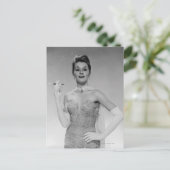 Carte Postale Femme en robe (Debout devant)