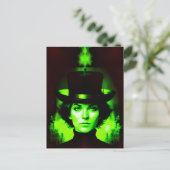Carte Postale Femme en vert (Debout devant)