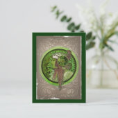Carte Postale Femme en vert - LAUREL (Debout devant)