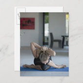 Carte Postale Femme enceinte faisant de l'exercice 3 (Devant / Derrière)