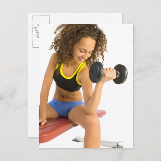 Carte Postale Femme levant des poids (Devant / Derrière)