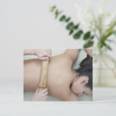 Carte Postale Femme recevant un traitement spa (Debout devant)