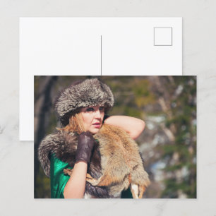Carte Postale Femme rétro en hiver