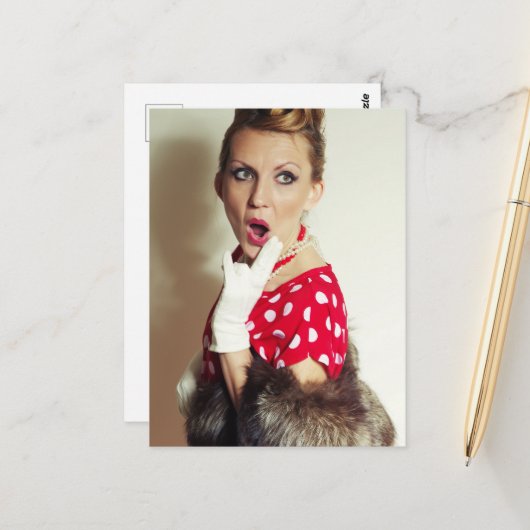 Carte Postale femme rétro vintage (Devant/Arrière en situation)