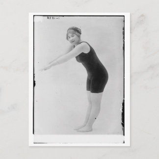 Carte Postale Femme vintage nageuse
