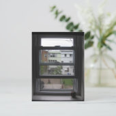 Carte Postale fenêtre (Debout devant)