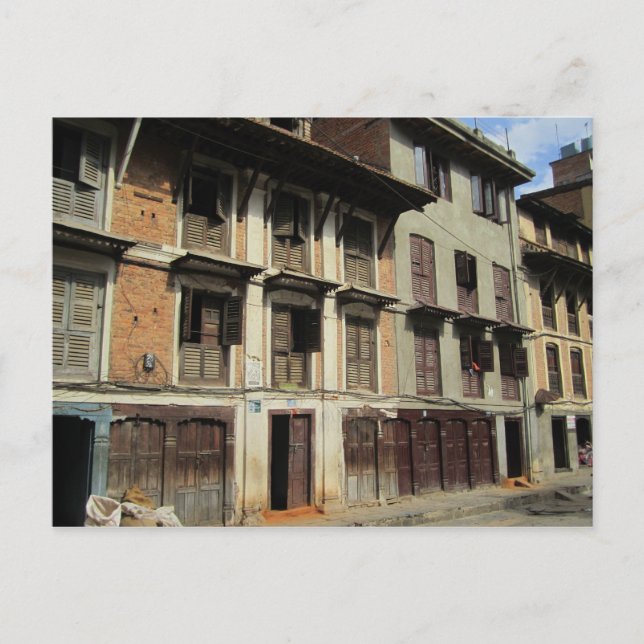 Carte Postale Fenêtres et portes silencieuses à Katmandou (Devant)