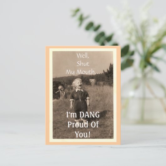 Carte Postale Ferme Ma Bouche... (Debout devant)