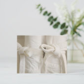 Carte Postale Fermeture des serviettes en spa (Debout devant)
