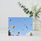 Carte Postale Fête des ballons dans le ciel (Debout devant)