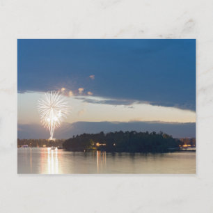 Carte Postale Feu d'artifice à Dusk au-dessus du lac Gull