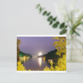 Carte Postale feu de lac lure (Debout devant)