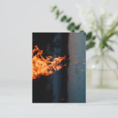 Carte Postale feu nocturne (Debout devant)