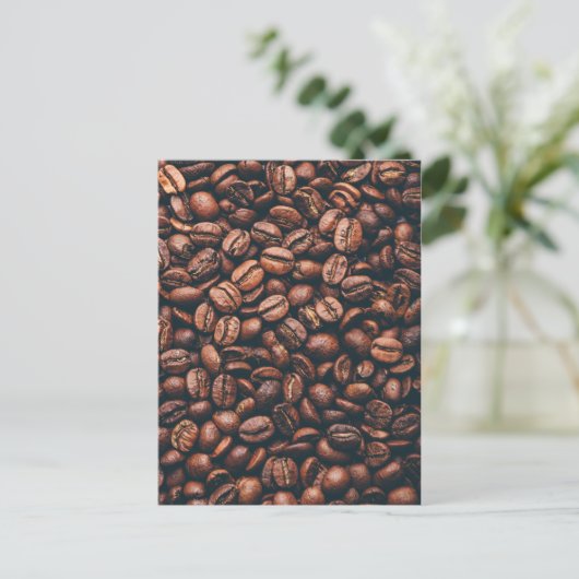 Carte Postale Fèves de café fraîches grillées (Debout devant)