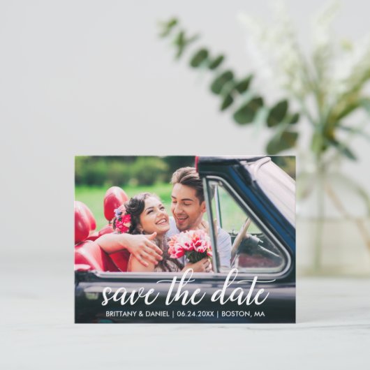 Carte Postale Fiançailles Modern Script Enregistrer La Date Phot (Debout devant)