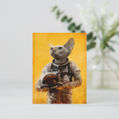 Carte Postale Fier astronaute (Debout devant)