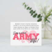 Carte Postale Fière épouse de l'armée (Debout devant)