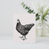 Carte Postale Fière petite poule ! (Debout devant)