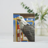 Carte Postale Figurine d'aigle (Debout devant)