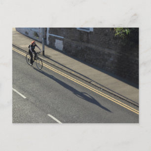 Carte Postale Fille à bicyclette