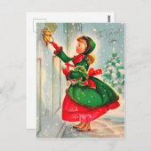 Carte Postale Fille avec la couronne de Noël à la porte (Devant / Derrière)