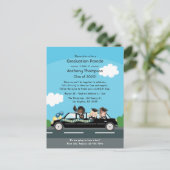 Carte Postale Fille conduite par la fête de graduation (Debout devant)