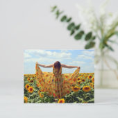 Carte Postale Fille dans le champ de tournesol (Debout devant)