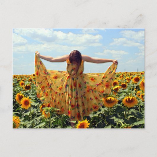 Carte Postale Fille dans le champ de tournesol (Devant)