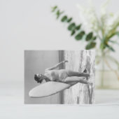 Carte Postale Fille Surf vintage (Debout devant)