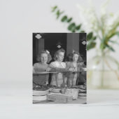 Carte Postale Filles du secondaire, années 1940 (Debout devant)