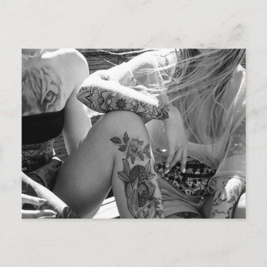 CARTE POSTALE FILLES TATTOO (Devant)