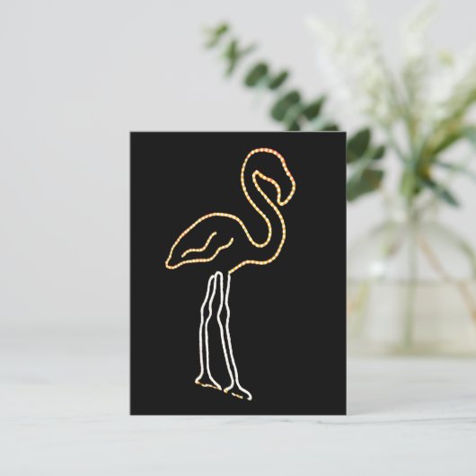 Carte Postale Flamant rose fluorescent (Debout devant)