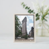 Carte Postale Flatiron Building, New York (Debout devant)