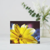 Carte Postale Fleur jaune (Debout devant)