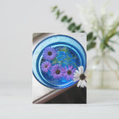 Carte Postale Fleurs dans Piscine Bleue (Debout devant)