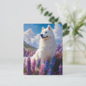 Carte Postale Fleurs de lupine violette de chien Samoyé (Debout devant)