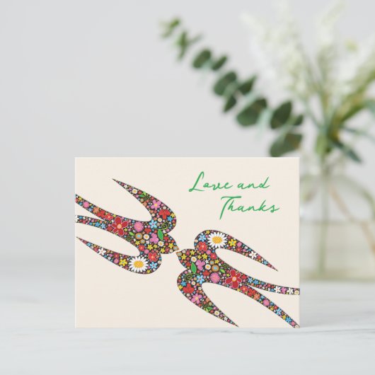Carte Postale Fleurs de printemps Mariage en hirondelles baisant (Debout devant)