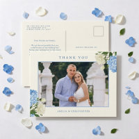 Fleurs d'hortensia bleus et jardin de roses Merci