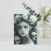 Carte Postale Fleurs et crânes Perséphone (Debout devant)