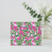 Carte Postale Fleurs fuchsia sur un fond rose pâle (Debout devant)
