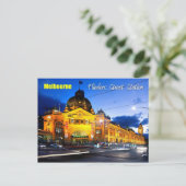 Carte Postale Flinders Street Station, Melbourne - À Dusk (Debout devant)