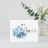Carte Postale Florale Bleue 'Vous Êtes Belle' (Debout devant)