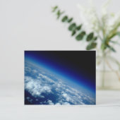 Carte Postale Fluttering Backward À Travers Tout.... (Debout devant)