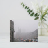 Carte Postale Foggy City Centre (Debout devant)